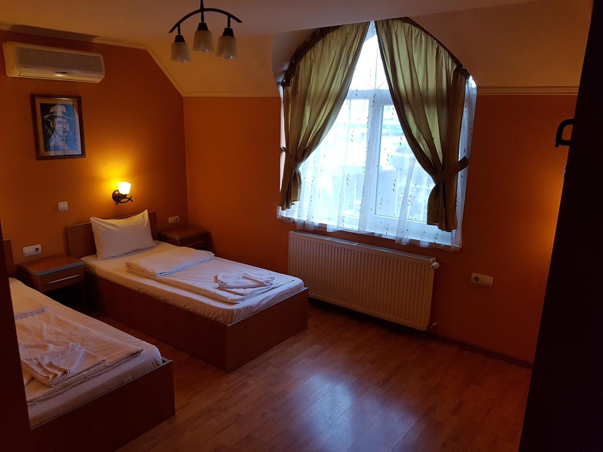 Motel Al Capone Satu Mare Exterior foto